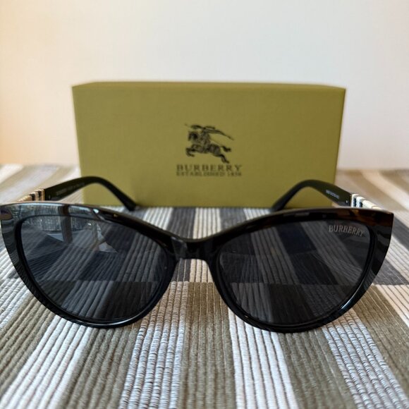 Burberry CatEye Sunglasses - Picture 1 of 4